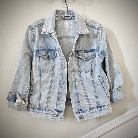 Gap 1969 Icon Light Wash Denim Jacket in Reagan Wash - Picture 3 of 13